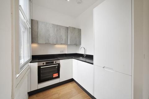 1 bedroom flat to rent, Charlton Road, Greenwich, London, SE3