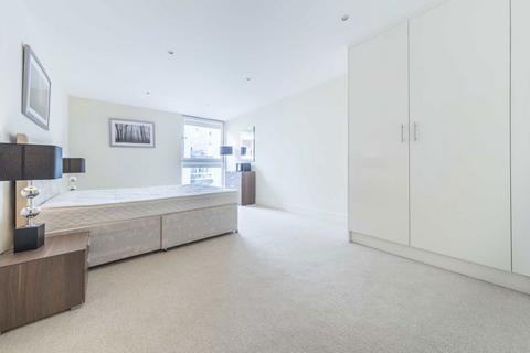 1 bedroom flat to rent, Lanterns Way, London E14