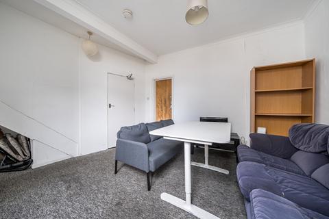 6 bedroom terraced house to rent, Clyde Road, East Sussex BN1