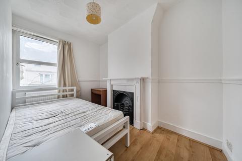 6 bedroom terraced house to rent, Clyde Road, East Sussex BN1