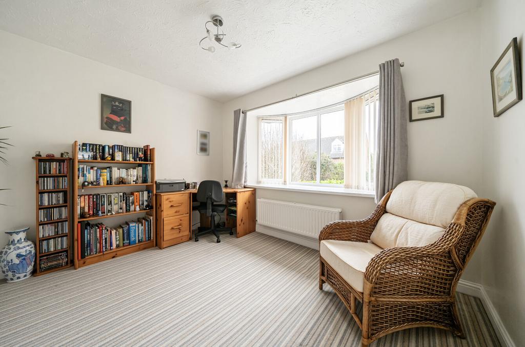 Bedroom 4/Study