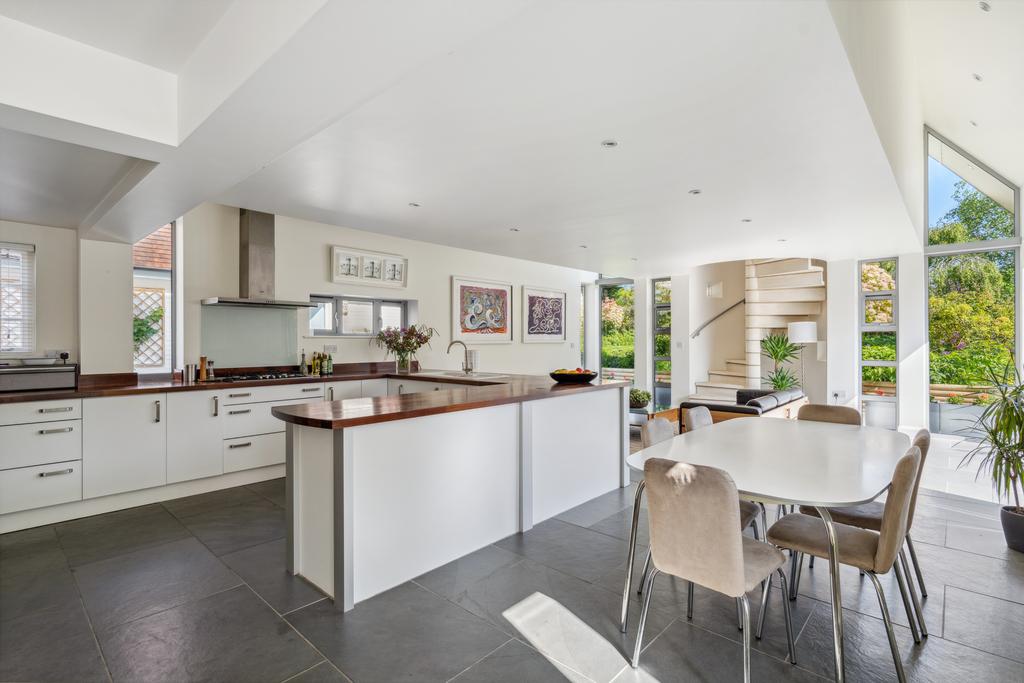 Kitchen/dining area