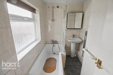 undefined, Ballards Road, DAGENHAM