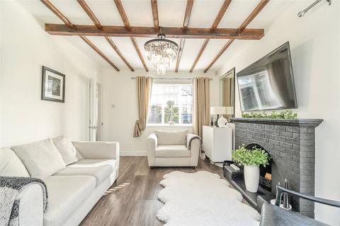 3 bedroom detached house for sale, Station Road, Bow Brickhill, Milton Keynes, Buckinghamshire, MK17