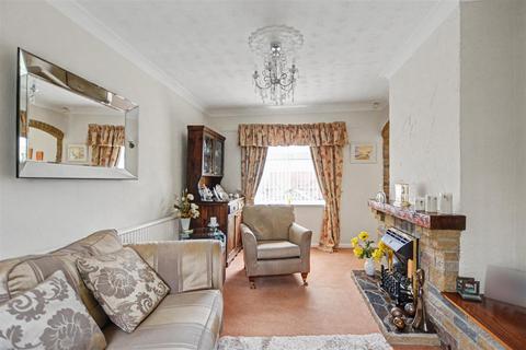 3 bedroom semi-detached house for sale, Hart Avenue, Sandiacre, Nottingham