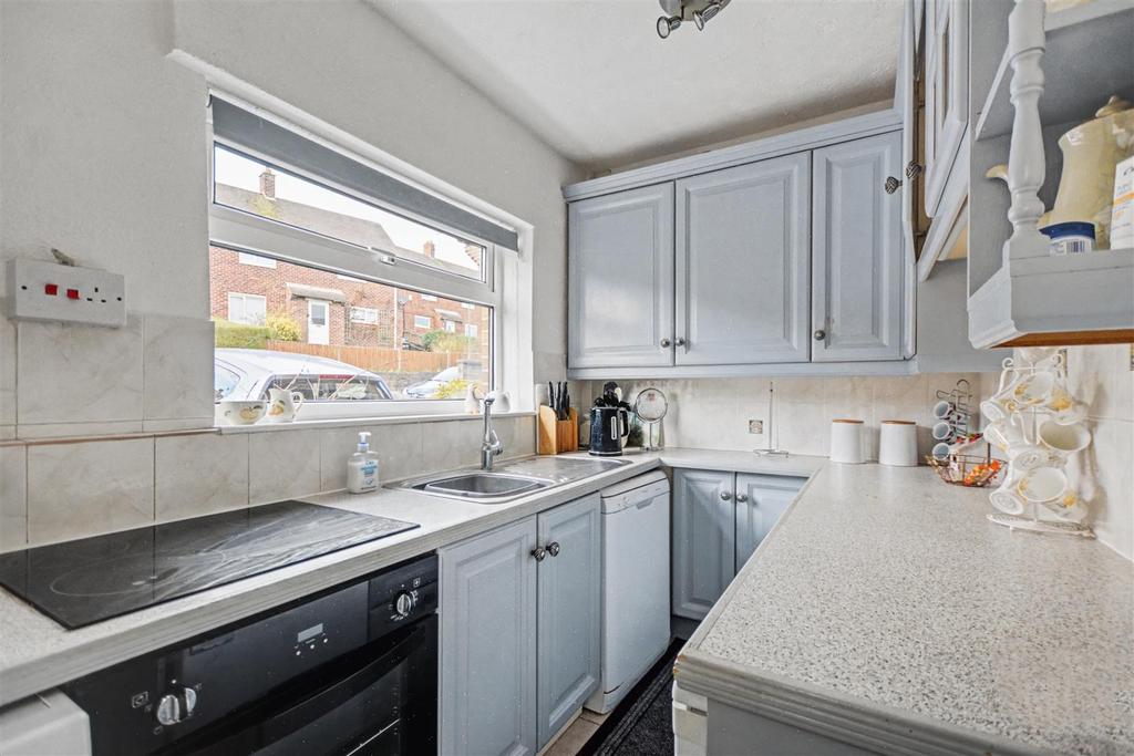 Kitchen 1.jpeg
