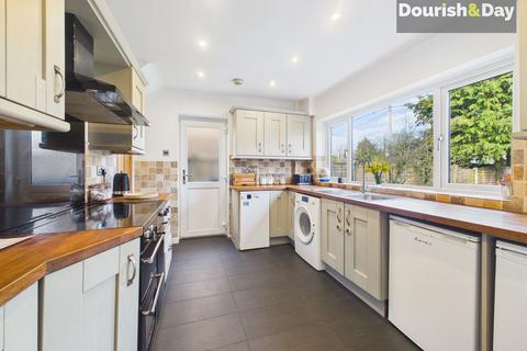 3 bedroom detached house for sale, Manor Close, Stafford ST18