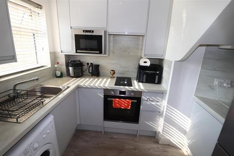 1 bedroom terraced house for sale, Kingfisher Close, Orpington BR5