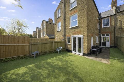 undefined, Lynette Avenue, London