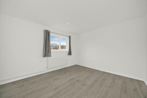 2 bedroom apartment to rent, Bygrove Street, London, E14