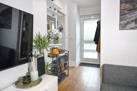 undefined, Mathon Court, Cross Lanes, Guildford, Surrey, GU1