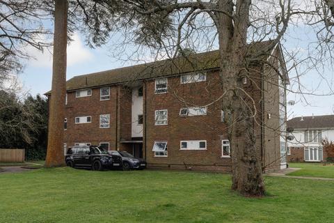 undefined, Courtlands Cresent, Banstead