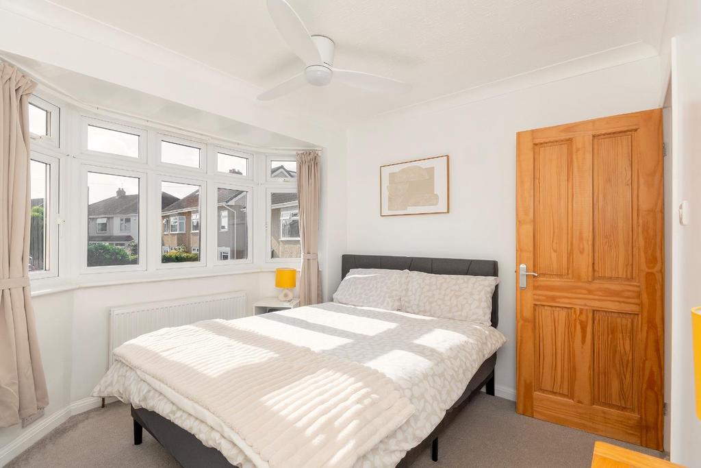 2 R8 CSH - Bedroom E.jpg