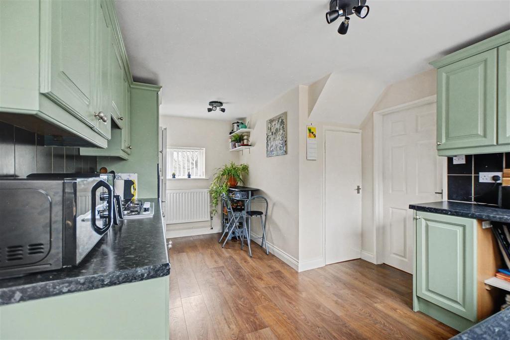 Kitchen 3.jpeg