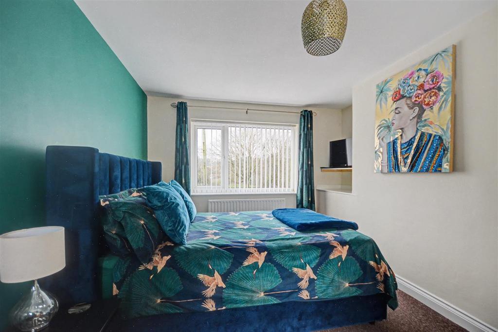 Bedroom 1 1.jpeg