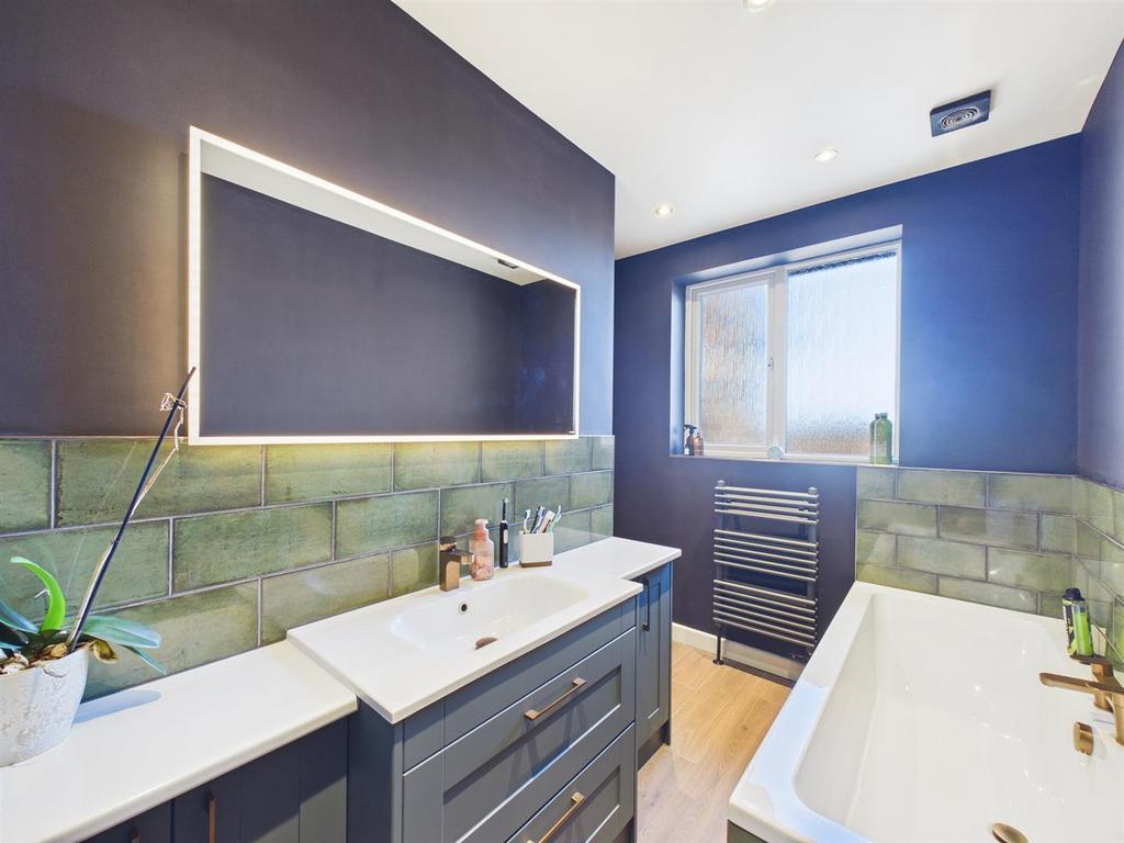Bath 1.jpg