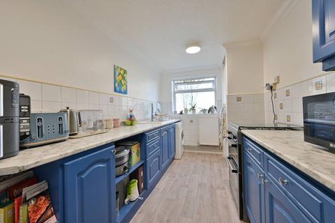 2 bedroom flat for sale, Chidbrook House, Watford, WD18