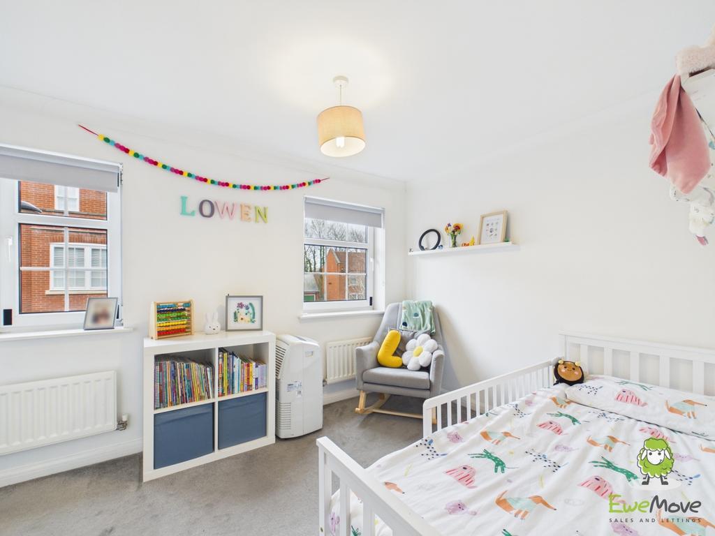 Ewe Move Estate Agents Basingstoke - Wickham Way -B