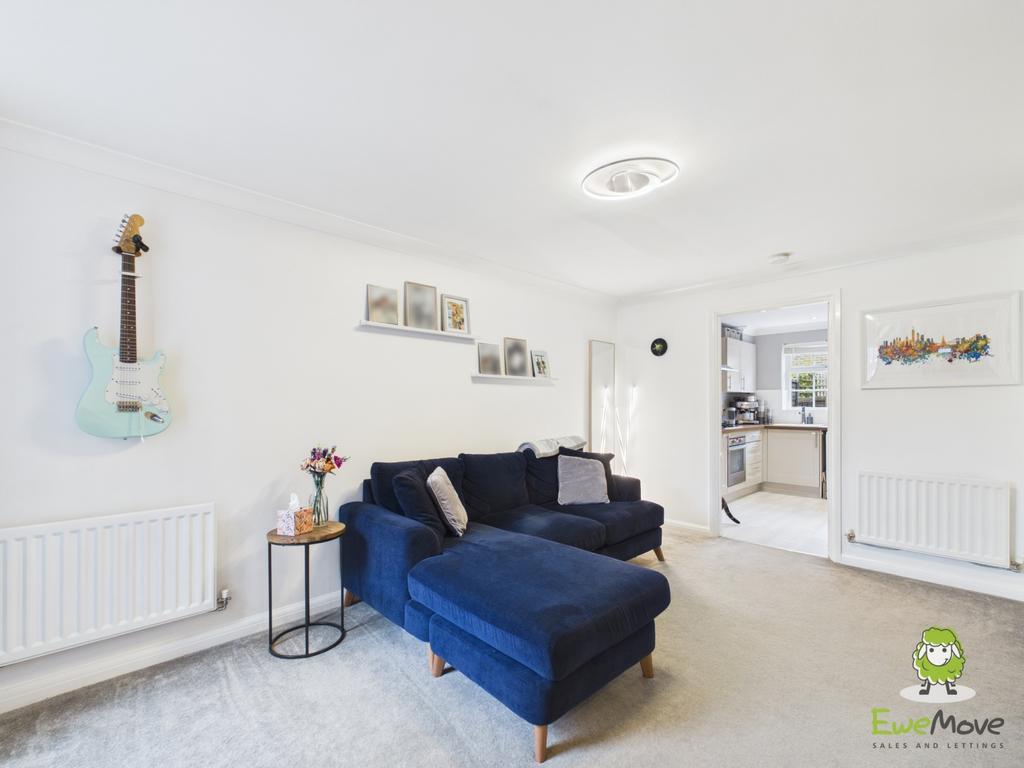 Ewe Move Estate Agents Basingstoke - Wickham Way -L