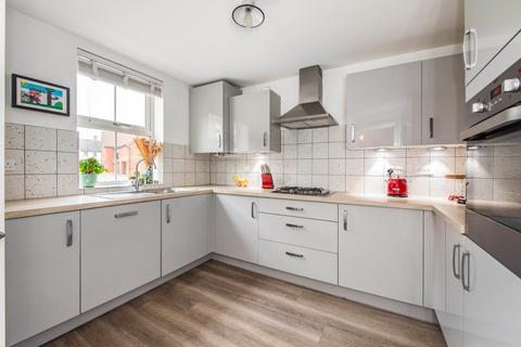 3 bedroom terraced house for sale, Harvest Drive, Petersfield, Hampshire