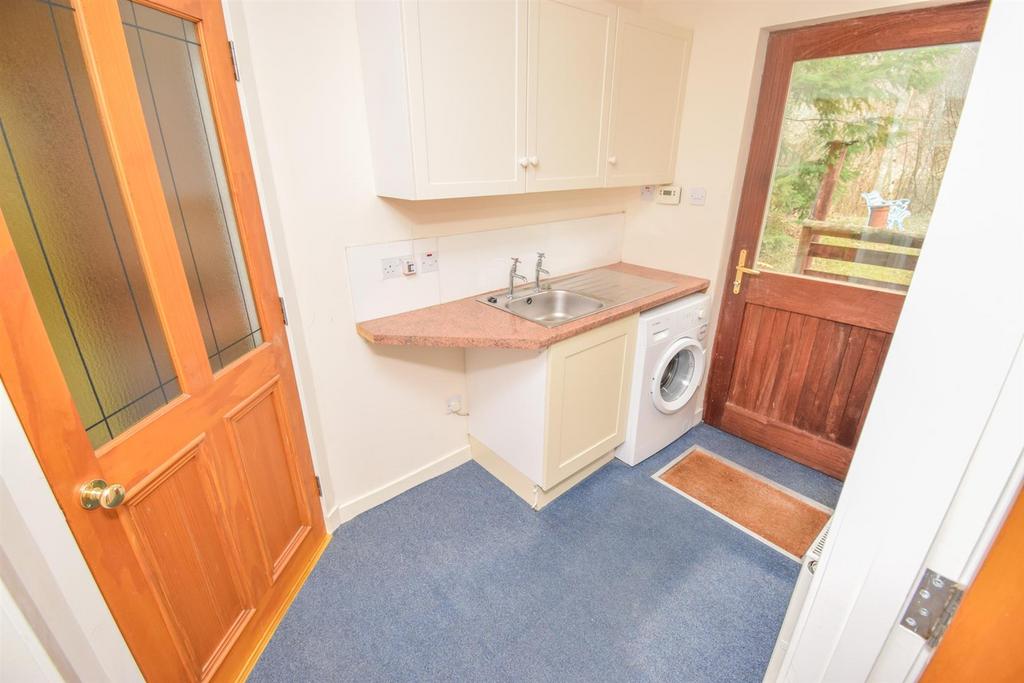 UTILITY ROOM-2.jpg