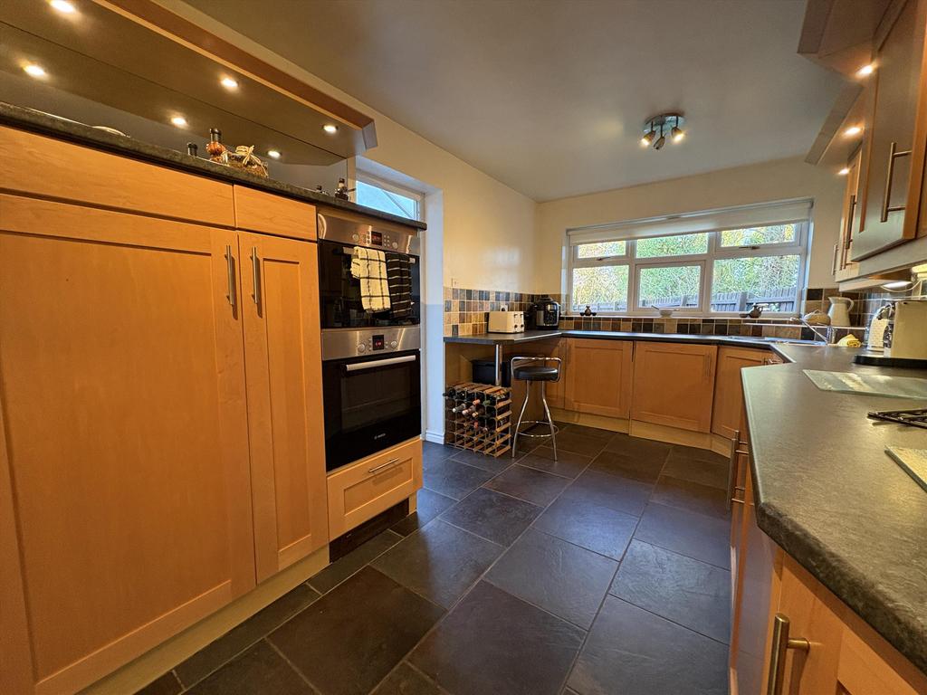 Kitchen Pic 2