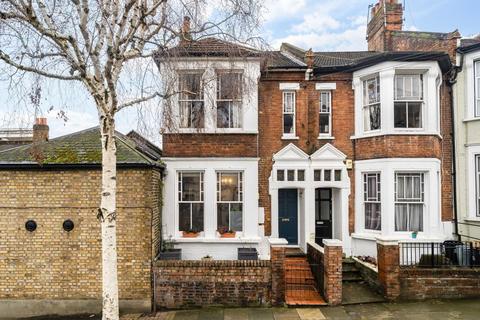 Garfield Road, London SW11