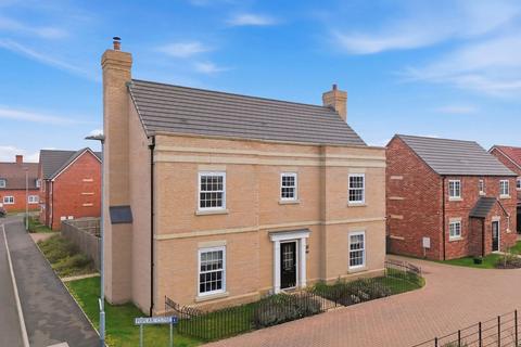 4 bedroom detached house for sale - Poplar Close, Elmstead Market, CO7