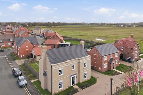 4 bedroom detached house for sale, Poplar Close, Elmstead Market, CO7