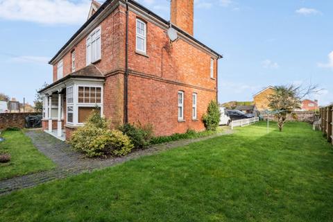 3 bedroom apartment for sale - Thame Road, Princes Risborough HP27