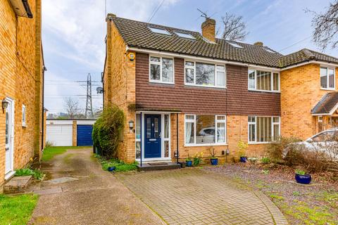 4 bedroom semi-detached house for sale, Fullerton Way, Surrey KT14