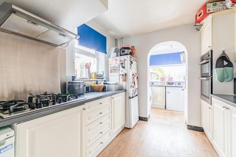 4 bedroom semi-detached house for sale, Fullerton Way, Surrey KT14