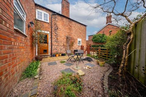 undefined, High Street, Tattenhall, CH3