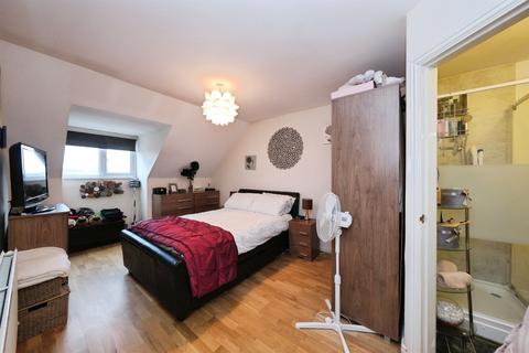 3 bedroom end of terrace house for sale, Henry Court, Parkgate, Rotherham