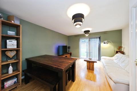 3 bedroom end of terrace house for sale, Henry Court, Parkgate, Rotherham