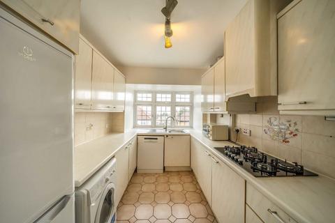 2 bedroom flat to rent, Neeld Crescent, Hendon NW4