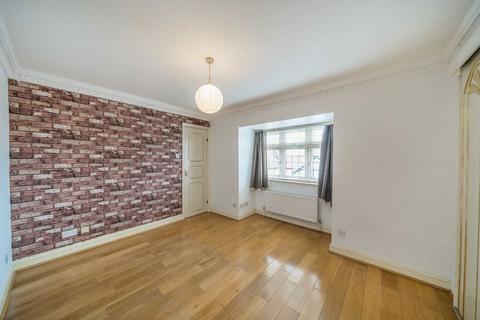 2 bedroom flat to rent, Neeld Crescent, Hendon NW4