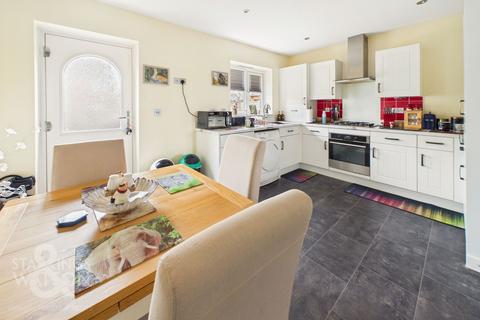 3 bedroom detached bungalow for sale, Darnell Close, Bradwell, Great Yarmouth