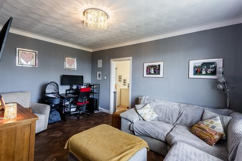 2 bedroom flat for sale, George Drive, Loanhead, EH20