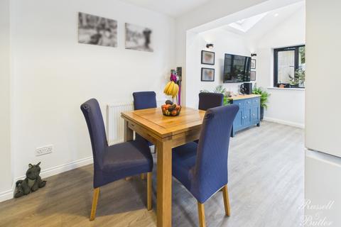 undefined, Clover End, Buckingham, Buckinghamshire, MK18