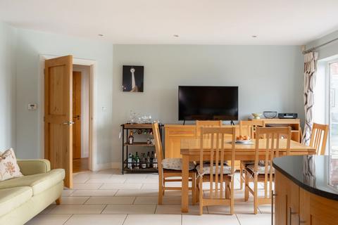 6 bedroom detached house for sale, Kircutt Farm Close, Northall, Buckinghamshire LU7