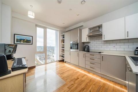1 bedroom flat for sale, Telcon Way, London SE10