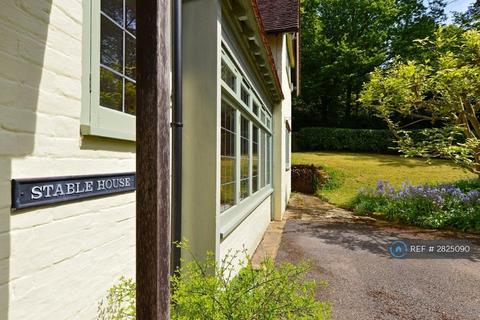 undefined, Pitch Hill, Ewhurst, Cranleigh, GU6