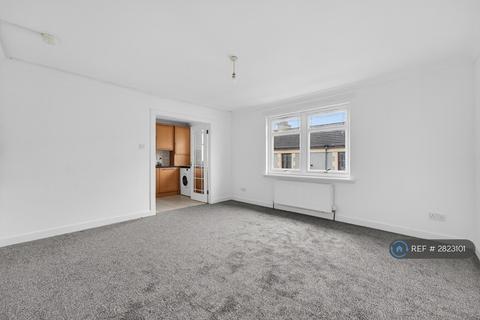 2 bedroom flat to rent, Wellpark Road, Saltcoats, KA21