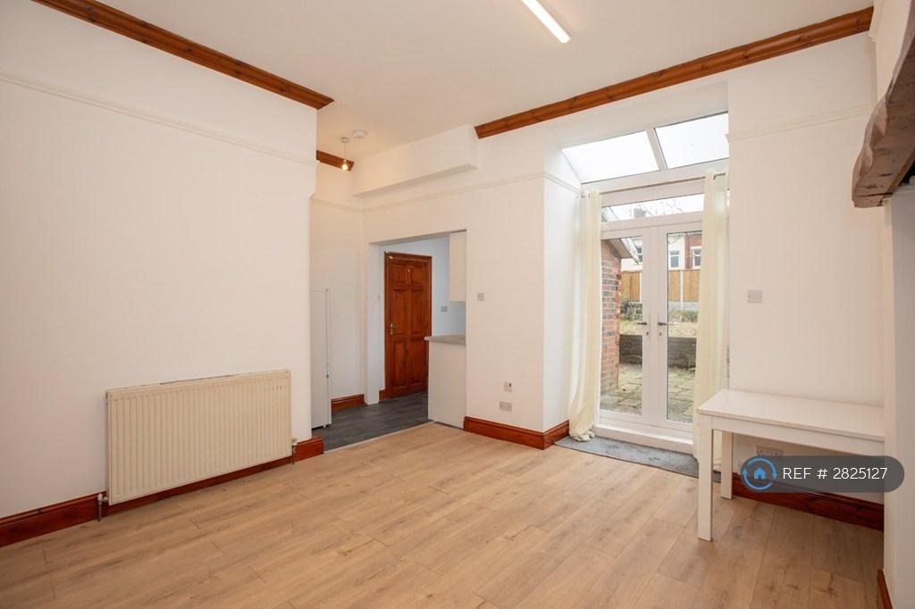 Living/Dining Area