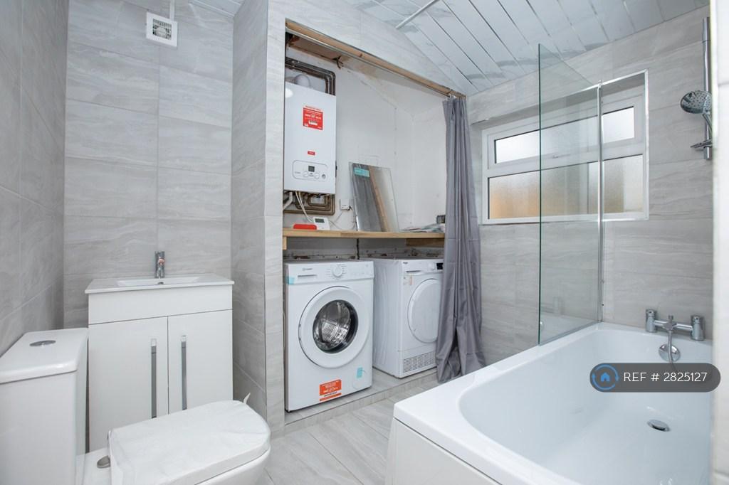 Main Bathroom