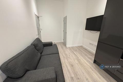 5 bedroom flat to rent, Loch Street, Aberdeen, AB25