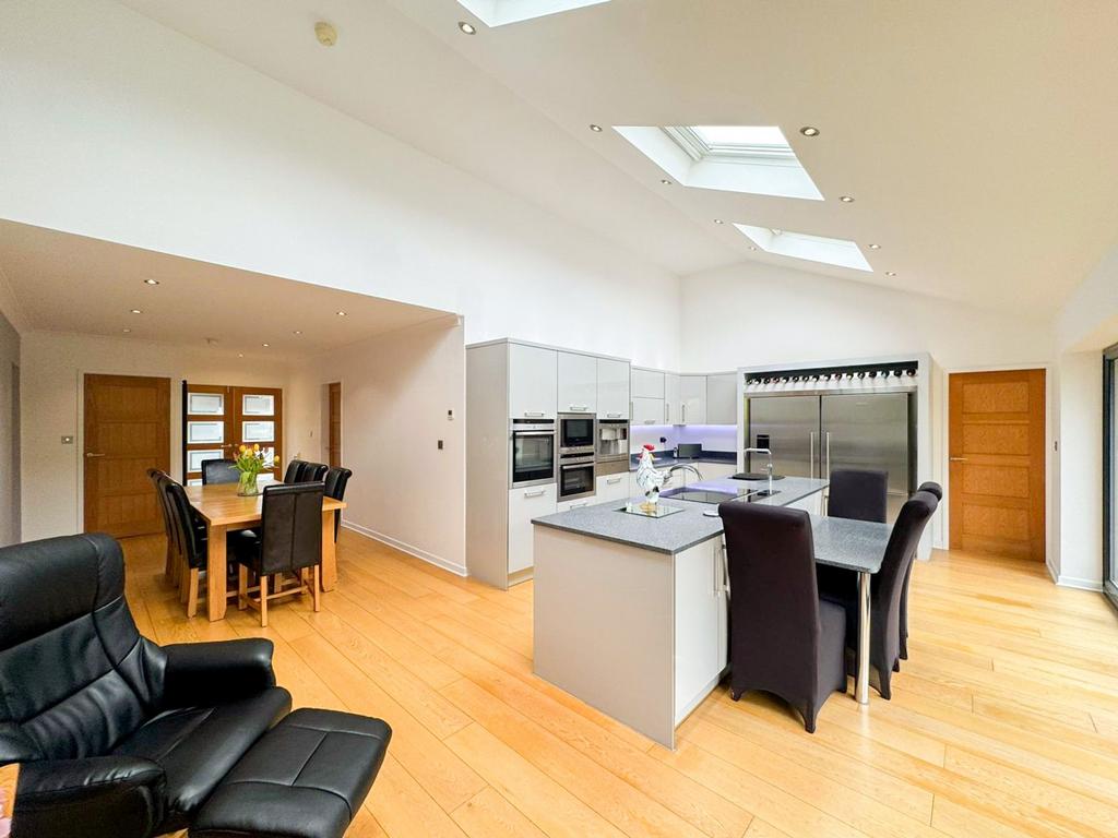 Kitchen / Diner / Family Room