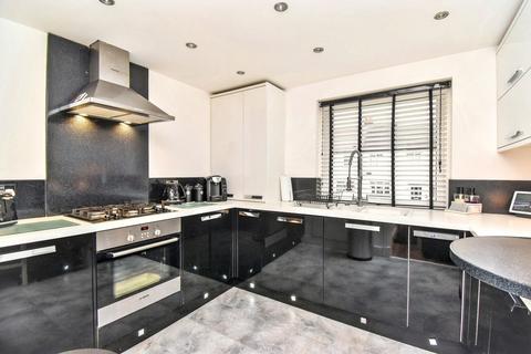 undefined, Cairnview, Kirkintilloch, G66