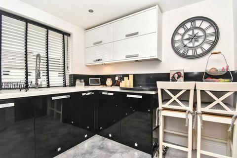 undefined, Cairnview, Kirkintilloch, G66